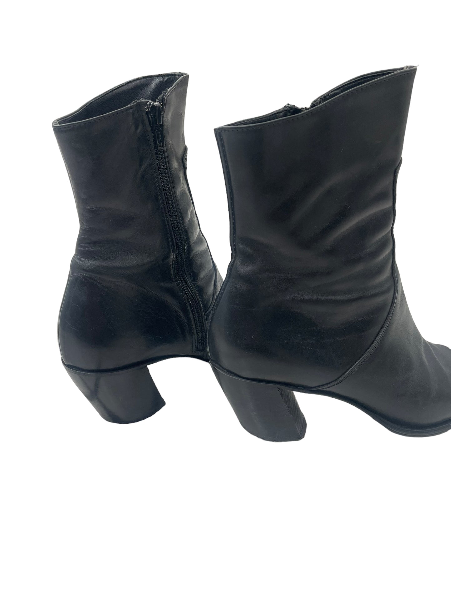 Y2K pointed leather boots