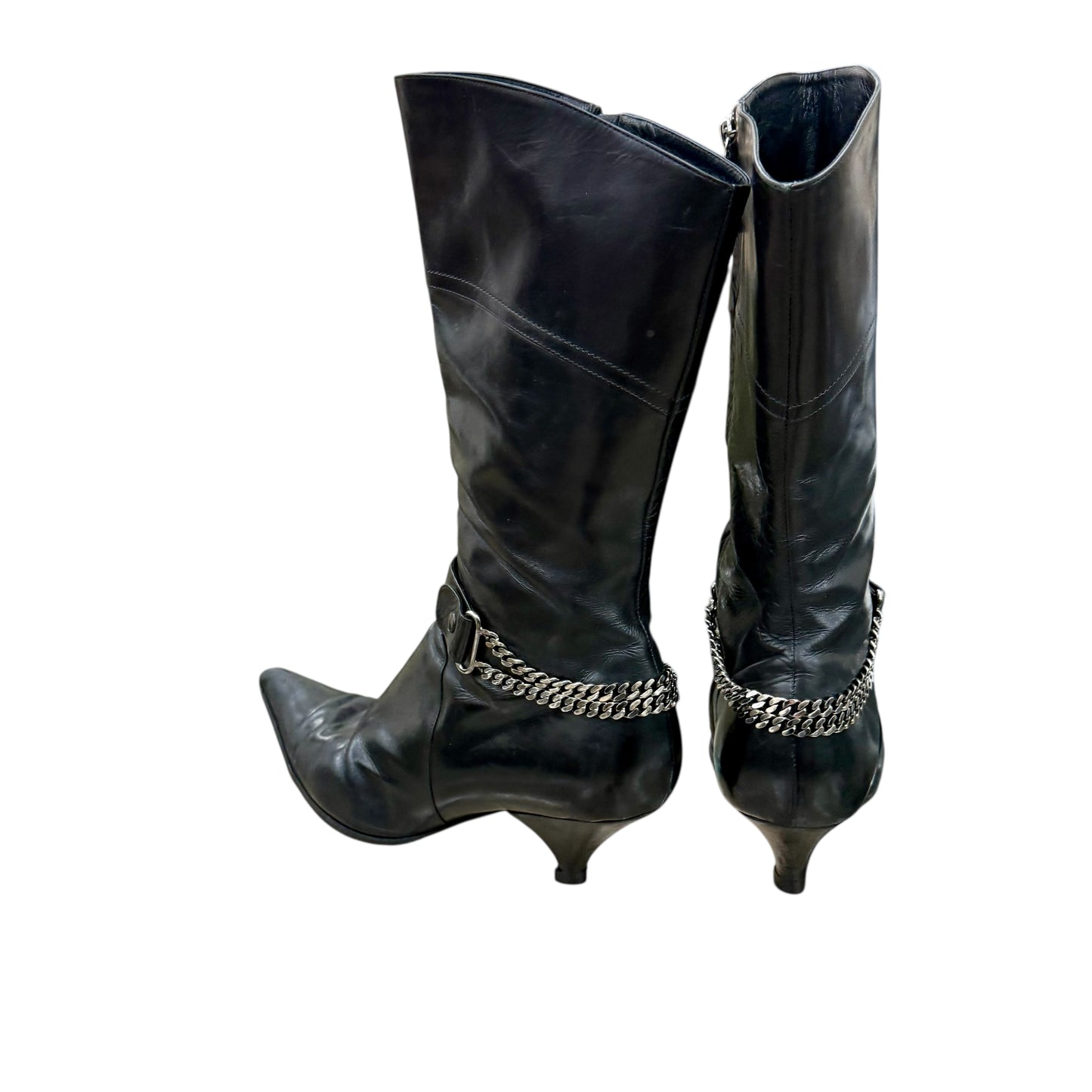 Pointed mid-calf boots with chain