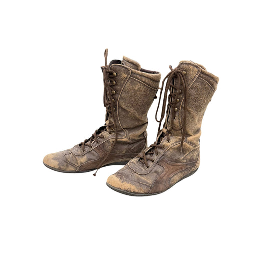 Washed leather boxing boots