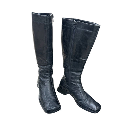 Square-toe knee-high boots