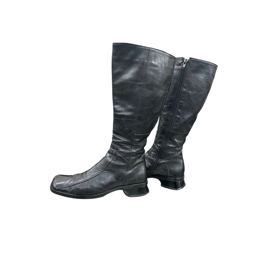 Square-toe knee-high boots