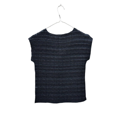 Pleated crinkle sleeveles top