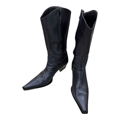 Pointed mid-calf leather boots