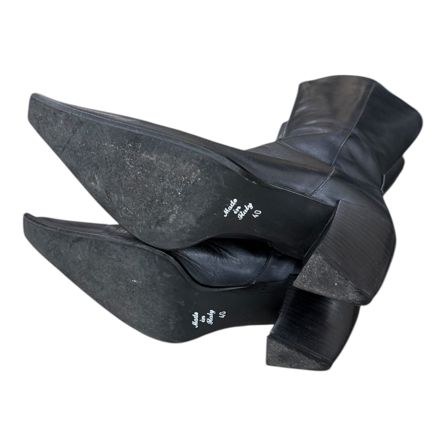 Pointed mid-calf leather boots