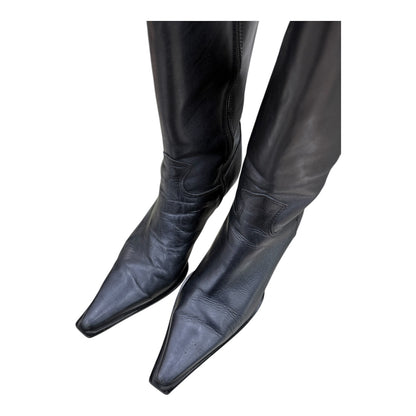 Pointed mid-calf leather boots