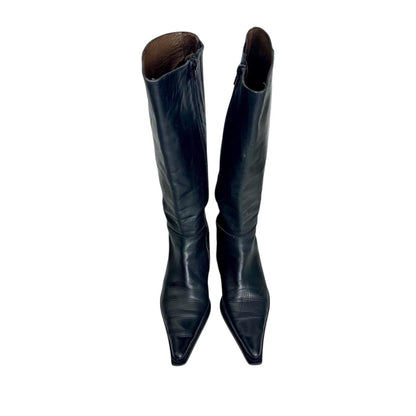 Pointed knee-high leather boots