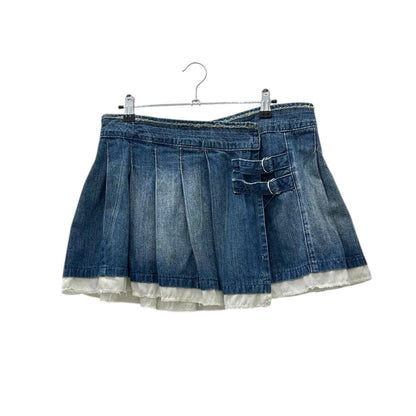 Low-rise pleated denim skirt