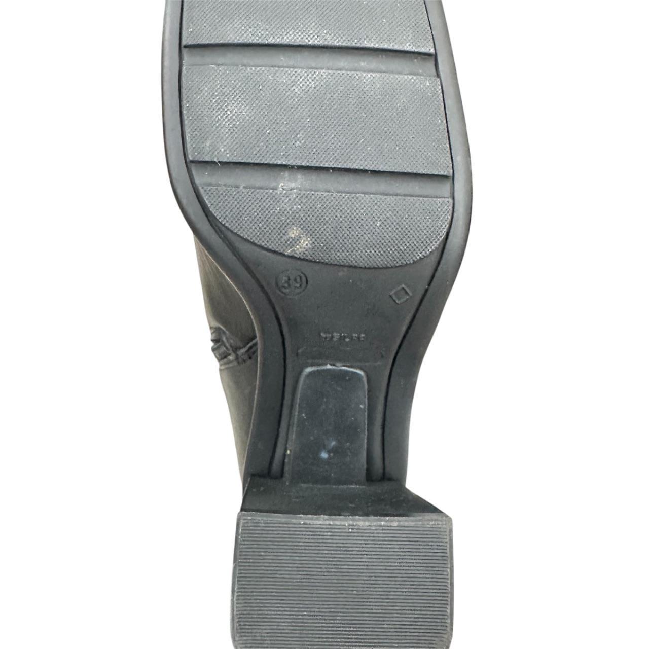 Square toe mid-calf boots