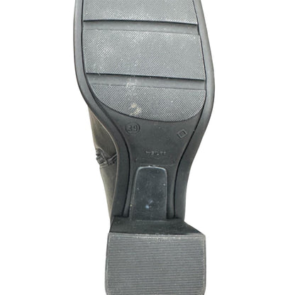 Square toe mid-calf boots